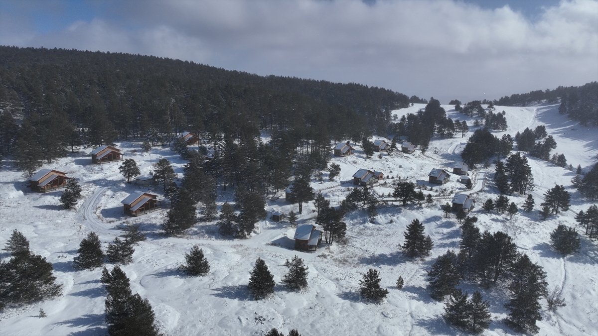 - Erzincan'ın Refahiye ilçesindeki tabiat parkı, 8 bin 964 hektarlık