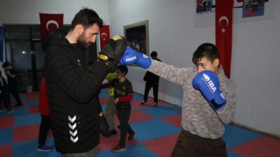 - Ortahisar ilçesindeki Pelitli Sahil Camisi'nin otopark ve şadırvan bölümünde