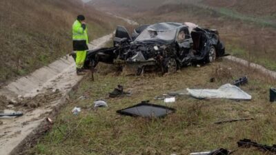 ÇANAKKALE (AA) – Çanakkale’nin Gelibolu ilçesinde, yakınlarının cenazesine gidenleri taşıyan