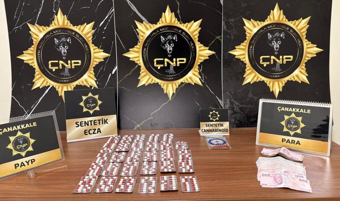 ÇANAKKALE (AA) – Çanakkale'deki huzur uygulamalarında gözaltına alınan 2 şüpheli