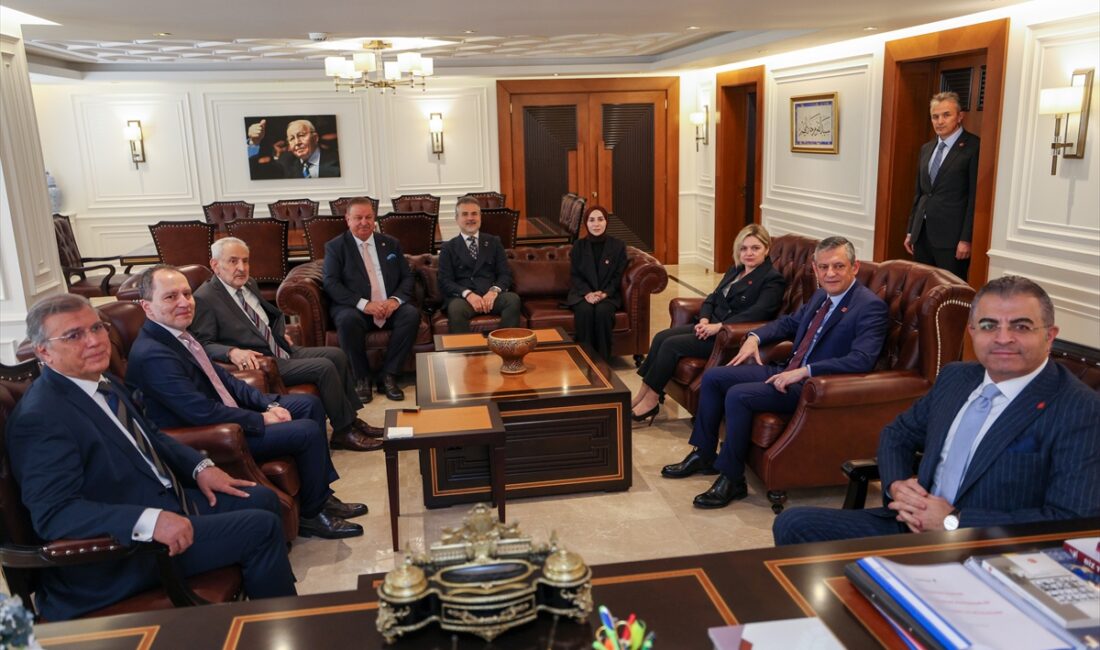 - Özgür Özel:
- "Millet için siyaset yapmaya, tüm sorunları çözmek