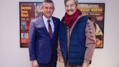 İSTANBUL (AA) – CHP Genel Başkanı Özgür Özel, sanatçı Kadir