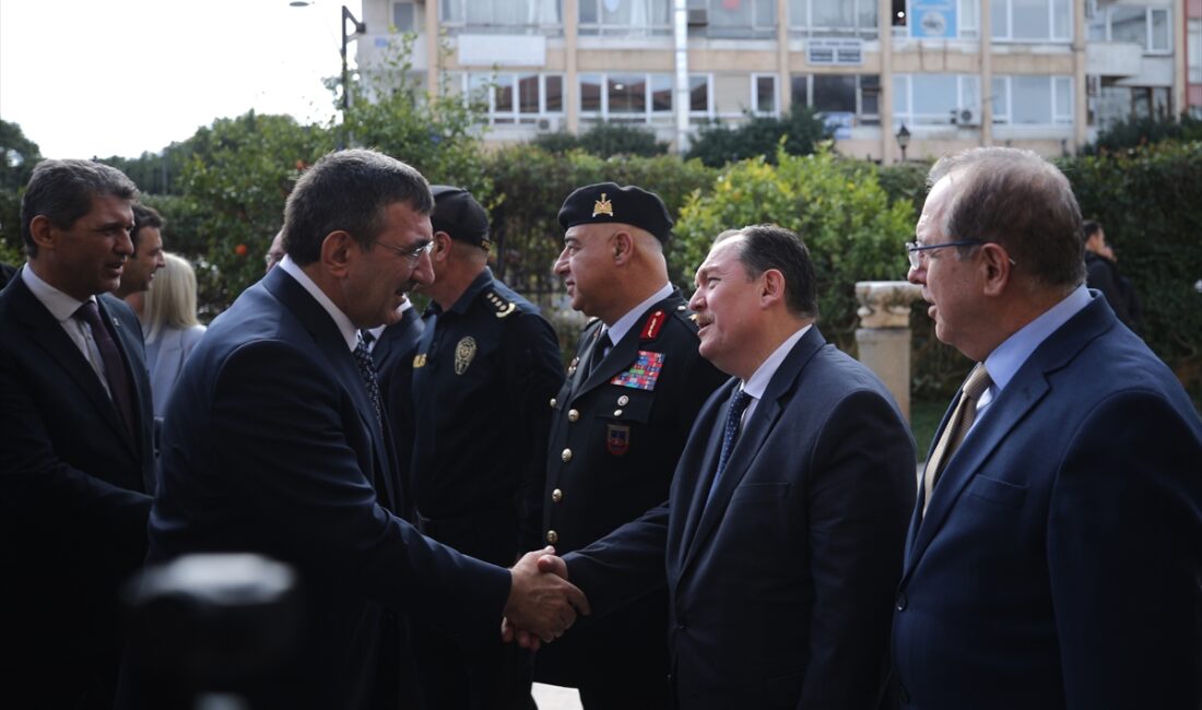 ANTALYA (AA) – Cumhurbaşkanı Yardımcısı Cevdet Yılmaz, Antalya'nın Aksu ilçesinde,