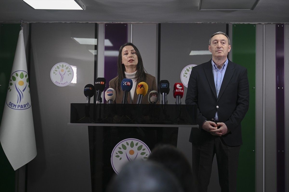 - Tülay Hatimoğulları:
- "Halep'te varılan ve şu an itibarıyla devam