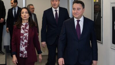 - DEM Parti Eş Genel Başkanı Tülay Hatimoğulları:
- "Hem iktidara