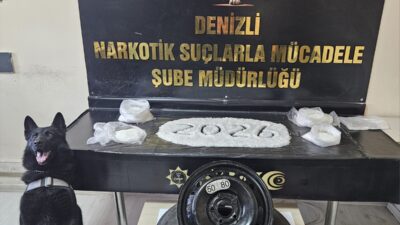 DENİZLİ (AA) – Denizli'de otomobilin yedek lastiğine gizlenmiş 4 kilogram