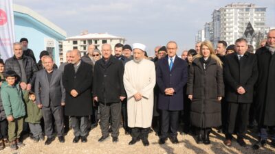 - "Allah daha nice ibadethaneleri, menzilleri, mekanları yapmayı, imar etmeyi