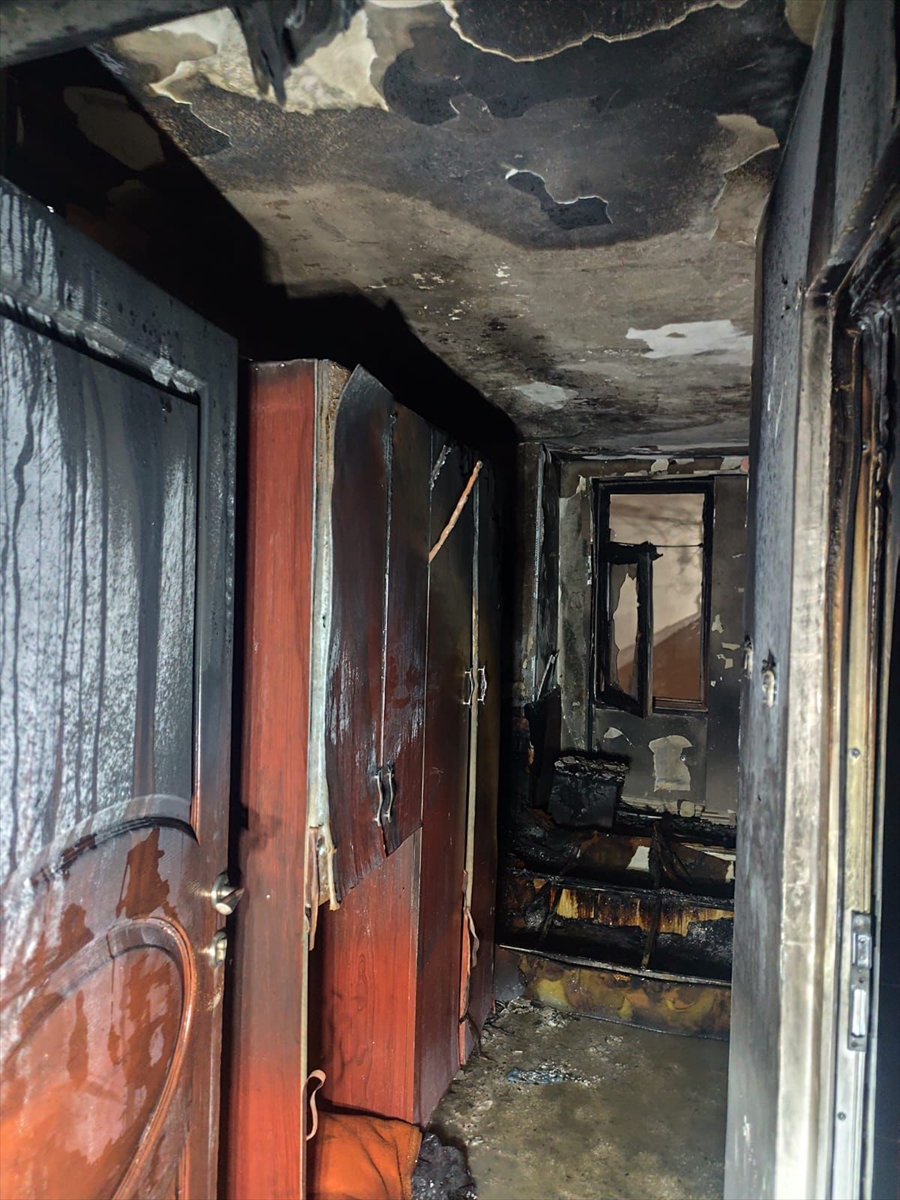 DİYARBAKIR (AA) – Diyarbakır'ın merkez Sur ilçesinde otelde çıkan yangında