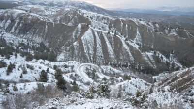 ÇORUM (AA) – Çorum'da Dodurga-Osmancık kara yolunun yoğun virajlı yaklaşık