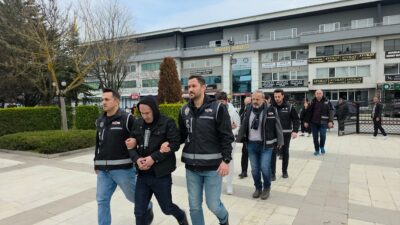 DÜZCE (AA) – Düzce merkezli 4 ilde düzenlenen dolandırıcılık operasyonunda