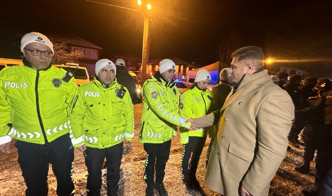 DÜZCE (AA) – Düzce Valisi Selçuk Aslan, yılbaşı tedbirleri kapsamında