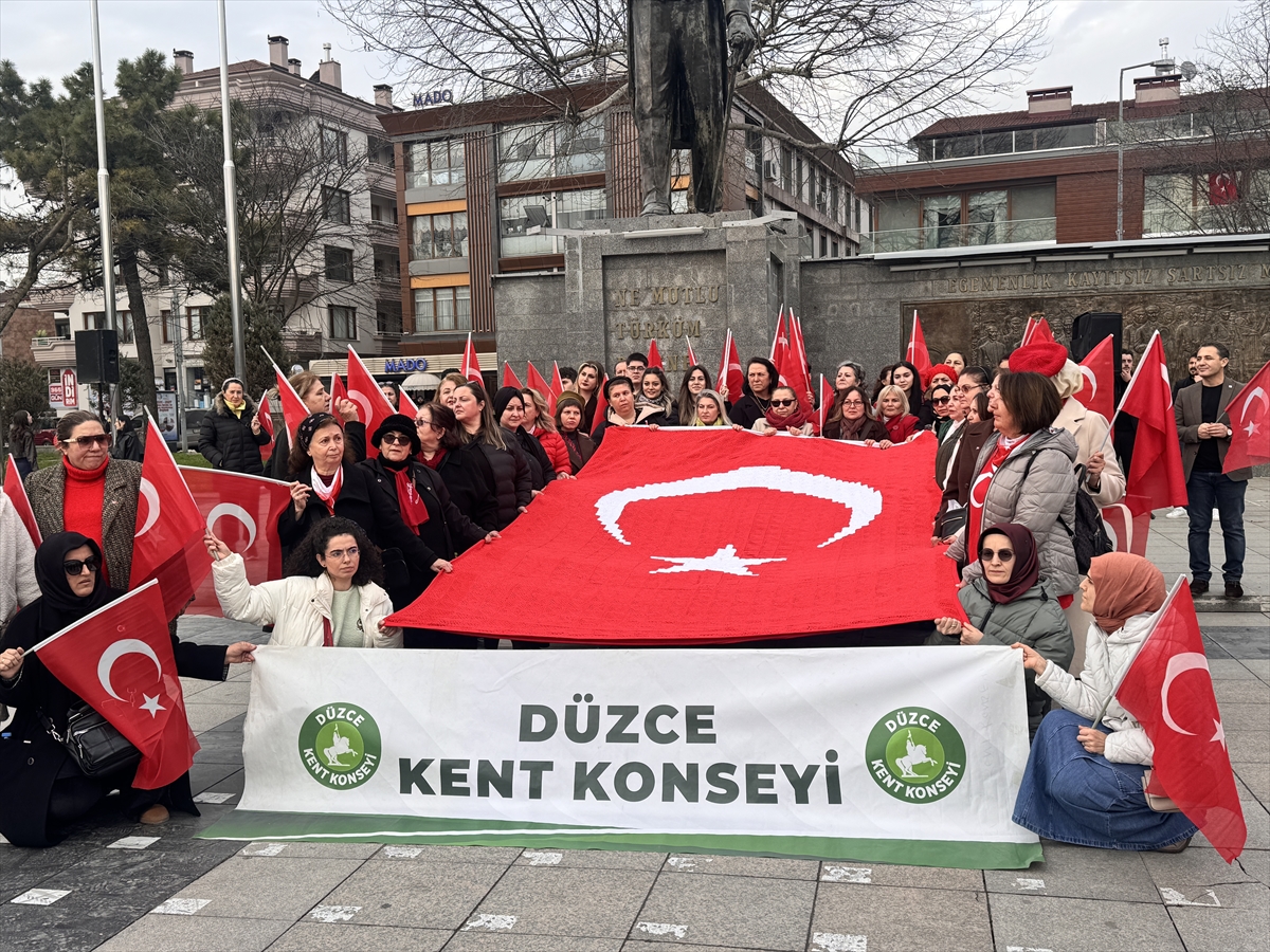 DÜZCE (AA) – Düzce'de, terör örgütü YPG yandaşlarının sınır hattında