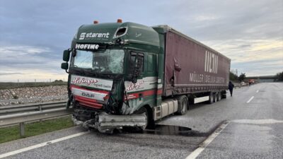 - Kaza nedeniyle Avrupa Otoyolu'nda geçişler kontrollü sağlanıyor