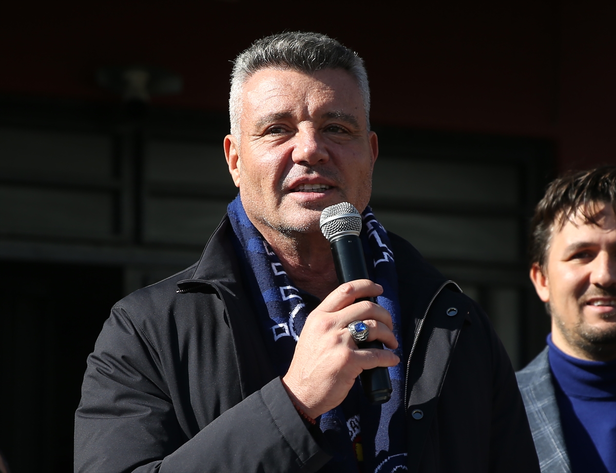 ANTALYA (AA) – Fenerbahçe Kulübü Başkanı Sadettin Saran, Antalya'nın Alanya