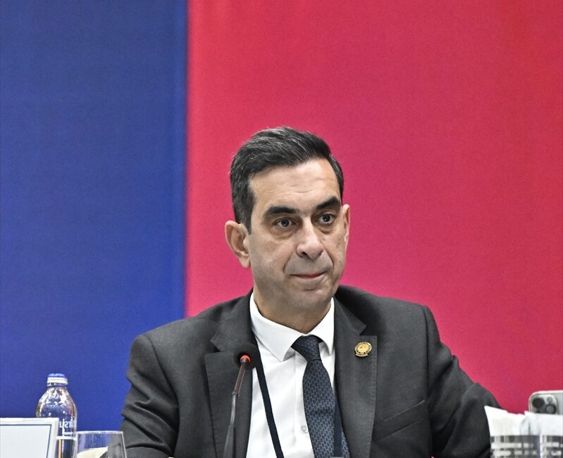 - Yüksek Divan Kurulu Başkanı Şekip Mosturoğlu:
"Fenerbahçe Stadı'nın taşınması mümkün