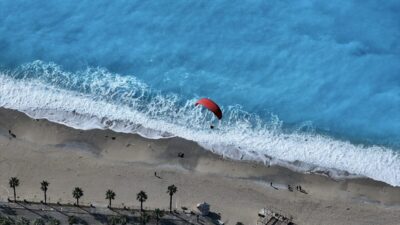 - Ölüdeniz Yamaç Paraşütü Pilotları Kooperatifi Yönetim Kurulu Üyesi Zafer