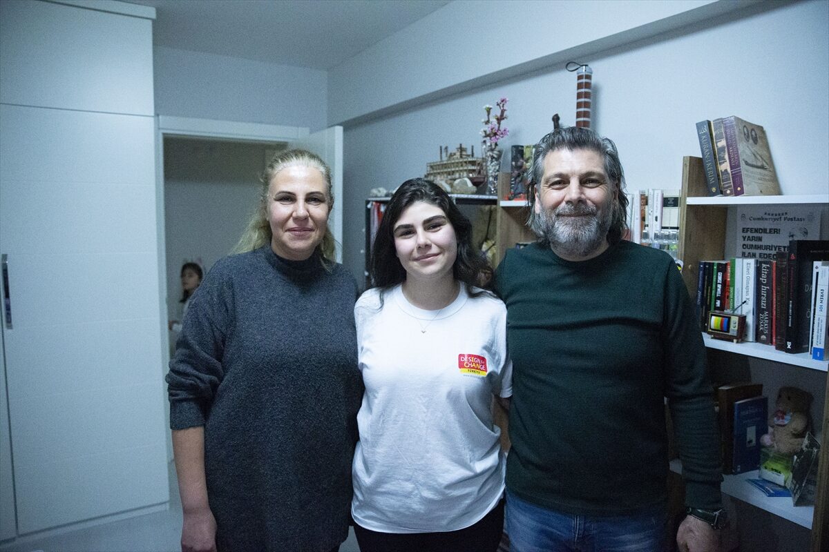 - Fizik ve Astronomi Küresel Turu'nda Türkiye'yi temsil edecek Aydın