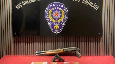 GAZİANTEP (AA) – Gaziantep'in Şahinbey ilçesinde düzenlenen uyuşturucu operasyonunda 3