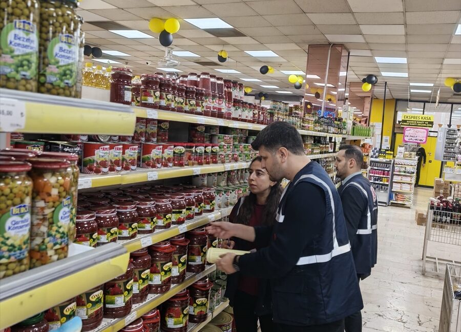 GAZİANTEP (AA) – Gaziantep'te ramazan öncesi fahiş fiyat artışlarının önüne