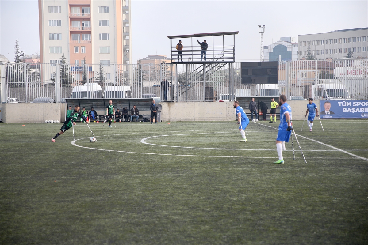 - Teknik direktör Hakkı Güçler:
- "Farkındalık oluşturup ampute kardeşlerimizin topluma