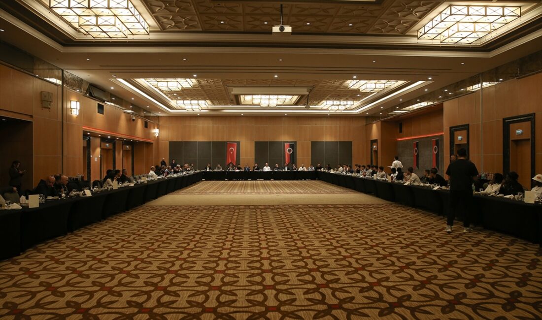 ANKARA (AA) – Gençlerbirliği'nde kulüp içindeki birlik ve beraberliği güçlendirmek