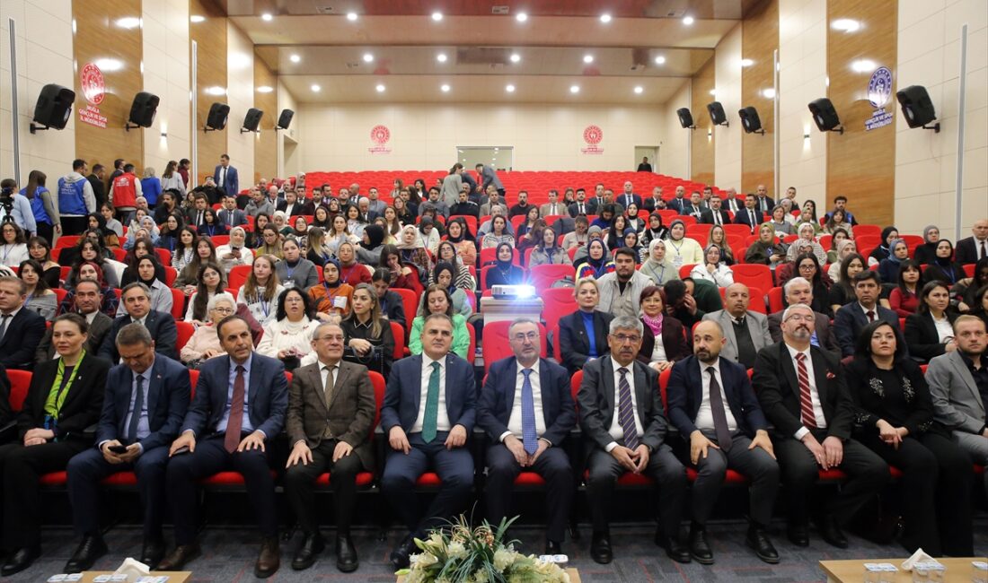 - "Yapay zeka o insana istediğini gösteriyor, istediğini göstermiyor. İstediğini