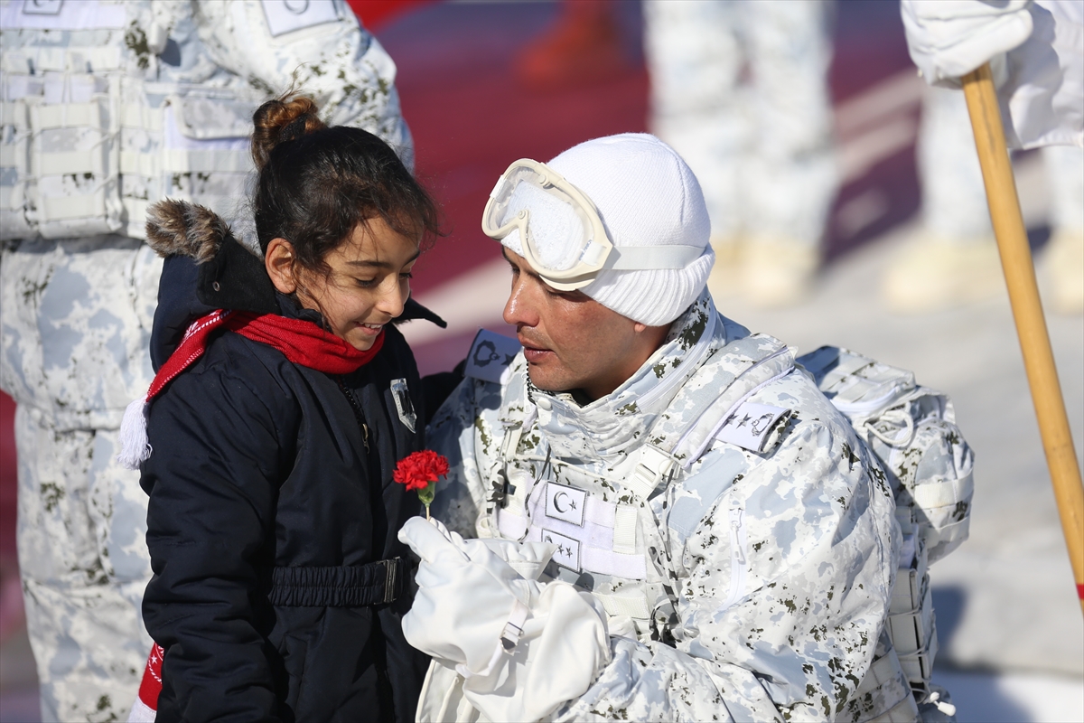 - "Bu millet tarafından verilmiş destansı mücadeleyi anlatmak gerekiyor. İşte