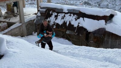 GİRESUN (AA) – Giresun'un Keşap ilçesinde görme engelli KOAH hastası,