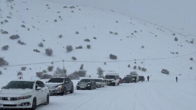 GÜMÜŞHANE (AA) – Gümüşhane Valisi Aydın Baruş, yoğun kar yağışı