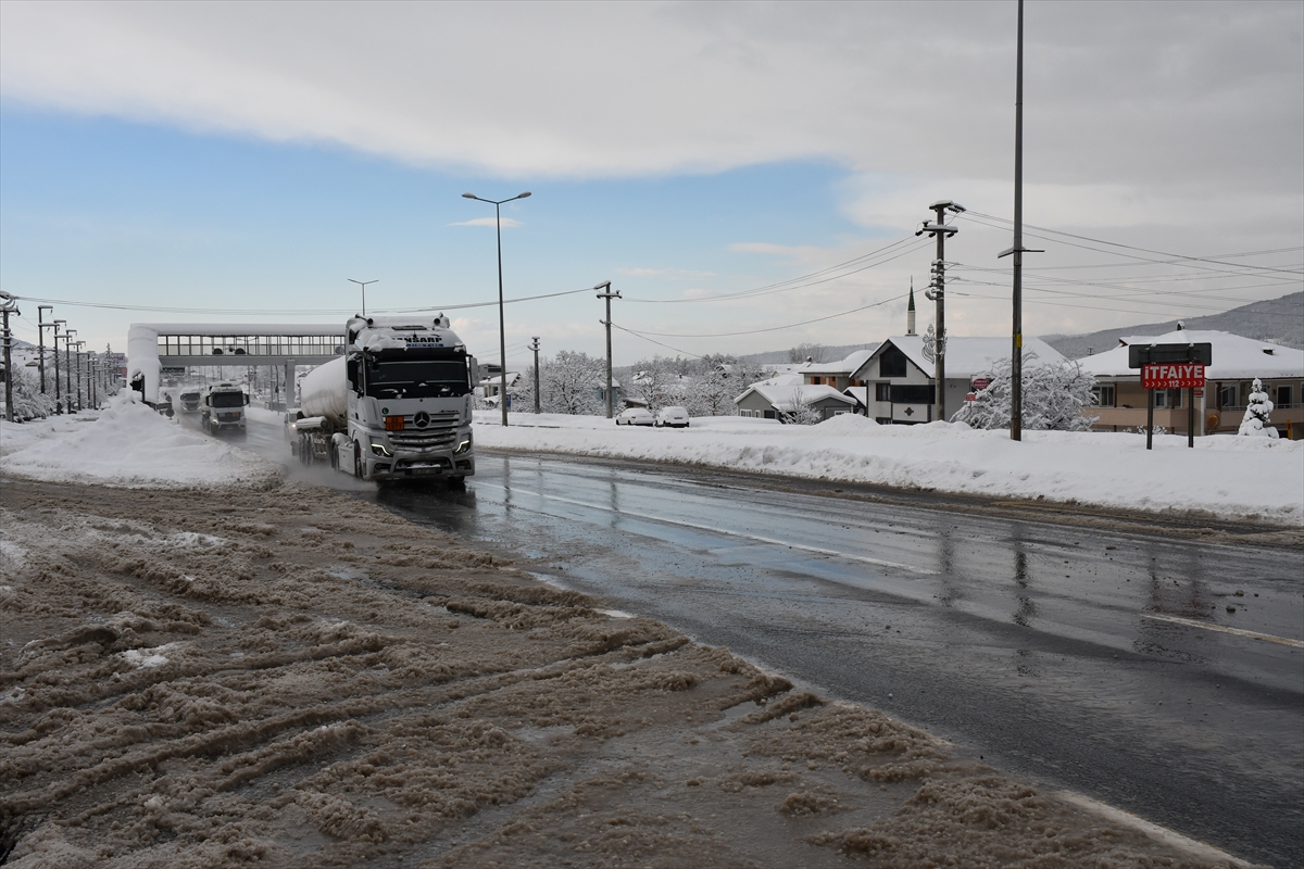 YOLUN AĞIR TONAJLI ARAÇLARIN GEÇİŞİNE AÇILDIĞI BİLGİSİ EKLENDİ