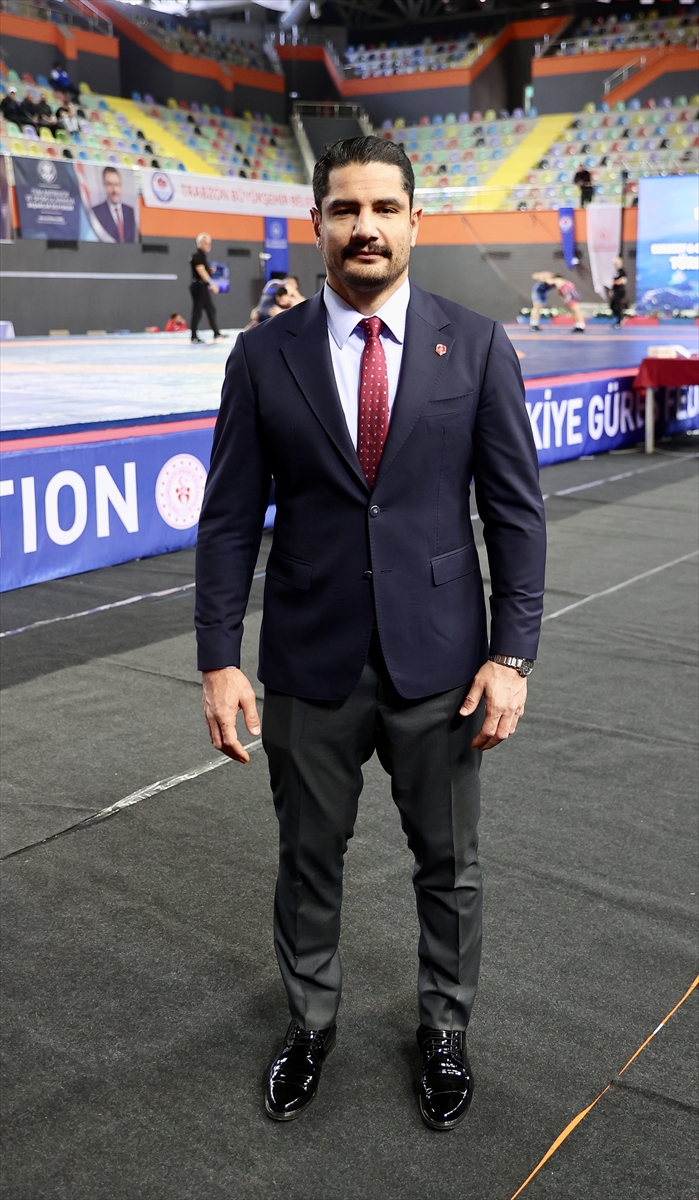 - Türkiye Güreş Federasyonu Başkanı Taha Akgül:
"Türkiye şampiyonasını daha da