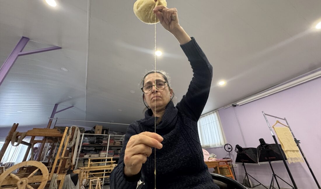 - Kültür ve Turizm Bakanlığınca "Yaşayan İnsan Hazineleri Ödülü"ne layık