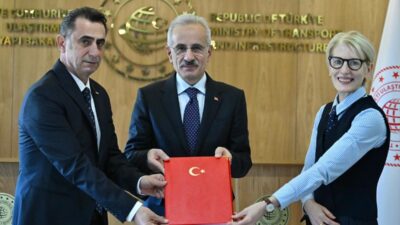 - Ulaştırma ve Altyapı Bakanı Abdulkadir Uraloğlu:
- "Türkiye tarafında prototip