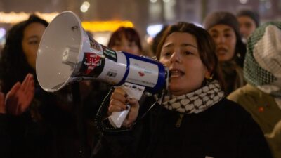 UTRECHT (AA) – Hollanda’da 26 Ocak'ta bir polisin, iki Müslüman