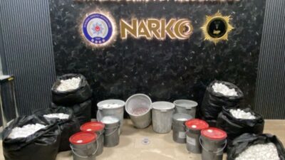 İSTANBUL (AA) – İstanbul'un Bahçelievler ilçesinde düzenlenen uyuşturucu operasyonunda 3