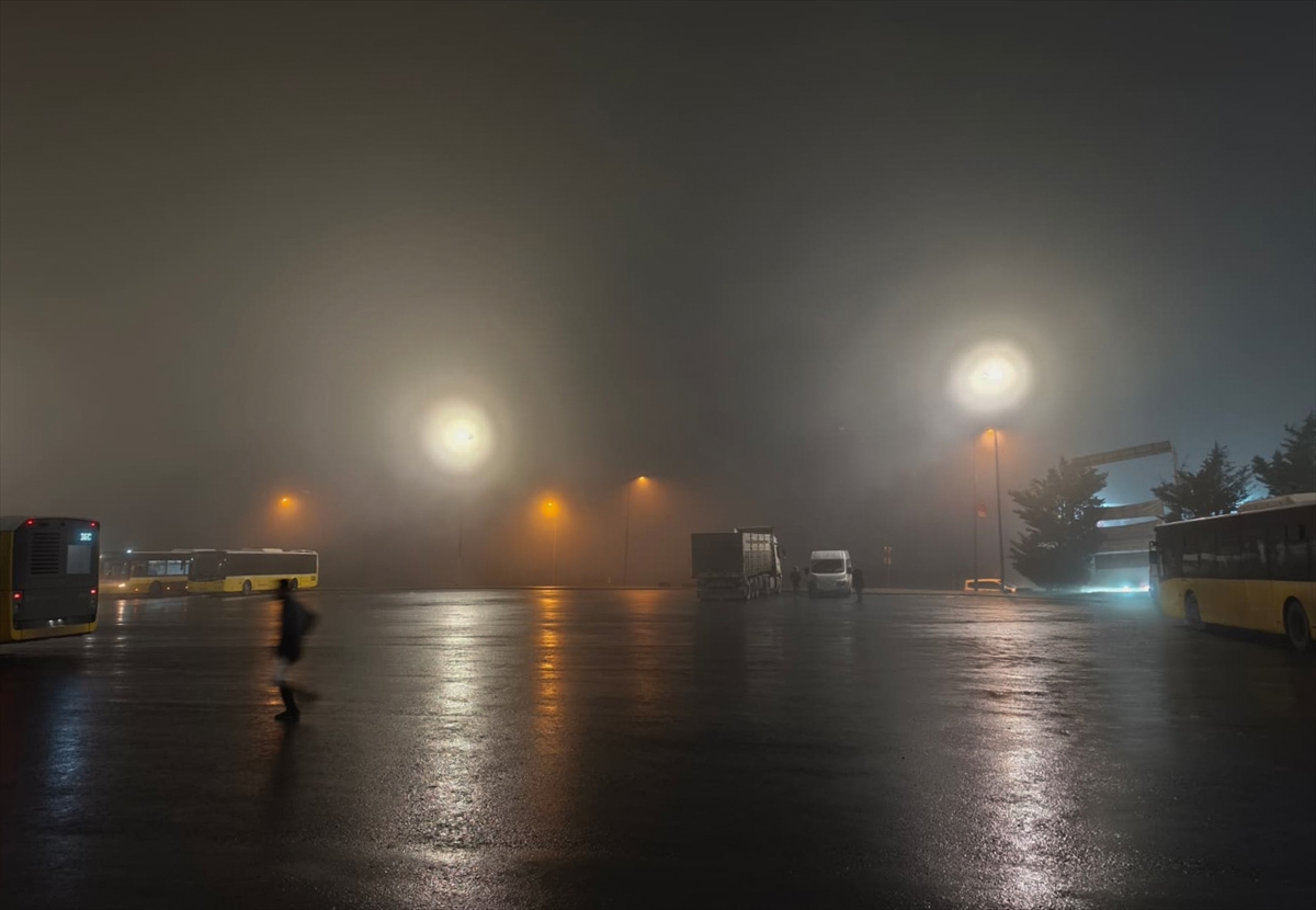 İSTANBUL (AA) – İstanbul'da bazı ilçelerde sis etkili oluyor. Avrupa