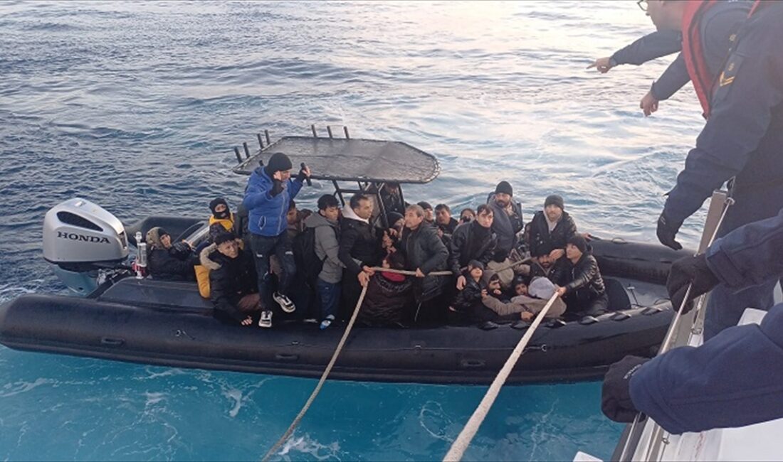 İZMİR (AA) – İzmir'in Seferihisar ve Urla ilçeleri açıklarında 19'u