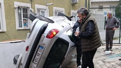 İSTANBUL (AA) – Kağıthane'de 1 kişinin yaralandığı kaza anı güvenlik