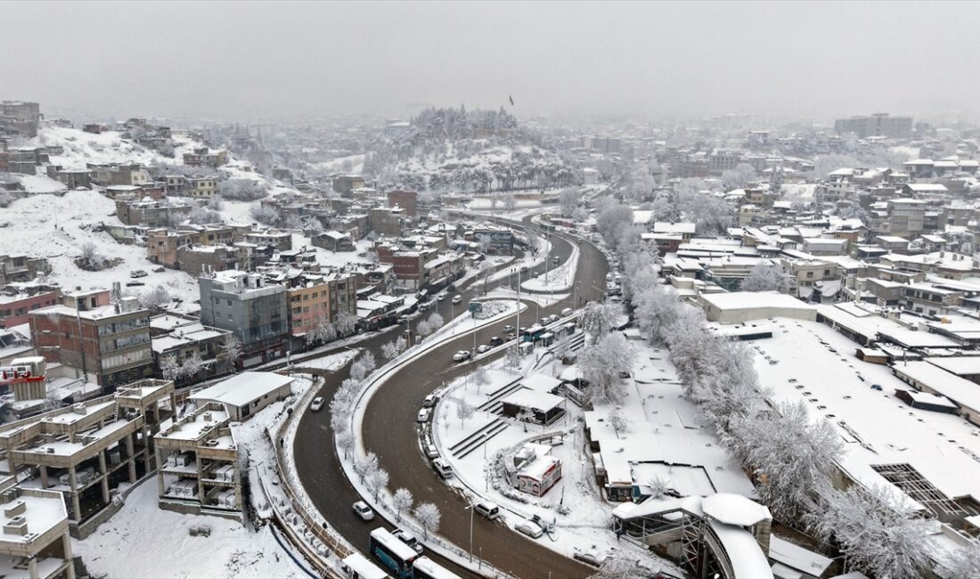 KAHRAMANMARAŞ (AA) – Kahramanmaraş kent merkezinde sıfırın altında 9 derece