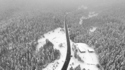 KARABÜK (AA) – Karabük'te kar yağışı etkili olmaya devam ediyor.