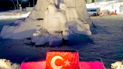 KARS (AA) – Kars'ta, Sarıkamış Harekatı'nda şehit düşen askerler anısına