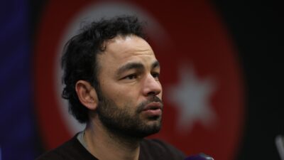 - Yeşil-siyahlı takımın teknik direktörü Selçuk İnan:
"1-1'e üzülecekken maçı kaybettik"