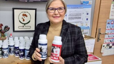 - Veteriner Ayşegül Genç Özdemir, akademi ve mesleki deneyimini birleştirerek