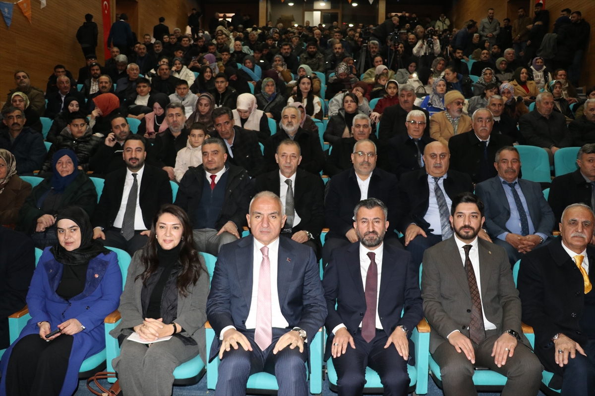 - "Bakın, 2002 yılında turizm gelirimiz ne kadardı; 13 milyar