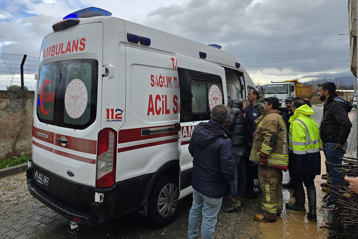 MANİSA (AA) – Manisa'nın Turgutlu ilçesinde, kanalizasyon ve atık su