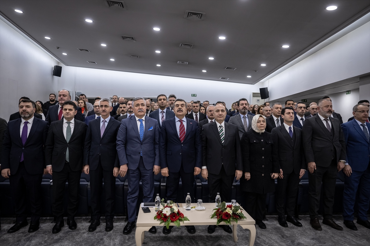 - Milli Eğitim Bakanı Tekin:
- "(Mesleki ve teknik eğitimin yaygınlaştırılması)