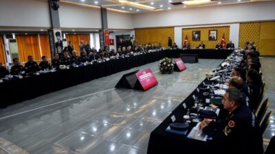 - Vali Atilla Toros:
- "Birlik ve beraberliğimizden aldığımız güçle Mersin'i,