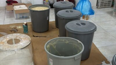 MERSİN (AA) – Mersin'de merdiven altı üretim yapılan imalathane mühürlendi,