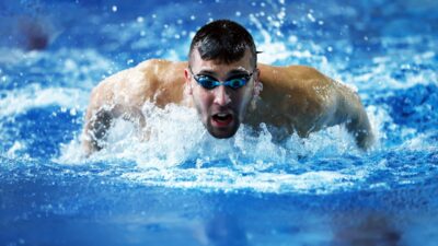 İZMİR (AA) – Milli yüzücü Emre Sakçı, antrenman programı kapsamında