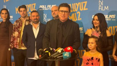 - Oyuncu ve yönetmen İbrahim Büyükak:
- "Çok güzel bir film